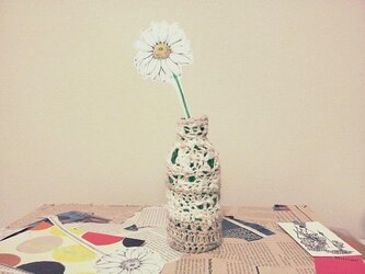 ペーパーフラワーと一輪挿し*knit 2color whiteの画像