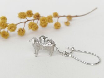 羊ピアス（銀）／片耳用の画像