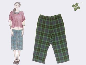 ブラックウォッチ風チェックの７分丈パンツの画像