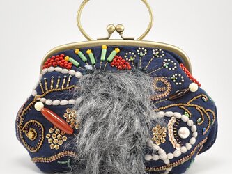 ハンドル持ち手のがま口バッグ 解放の画像