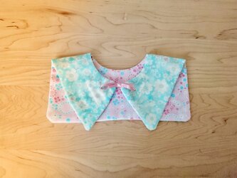 リバーシブル 四角い付け襟スタイ 花柄の画像