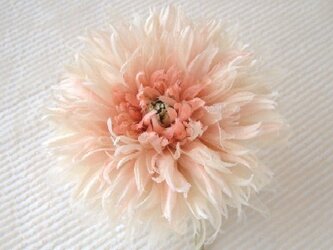 サーモンピンクのダリア * 2種シルク製 * コサージュ 髪飾の画像
