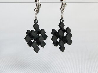 cube・黒・イヤリングの画像