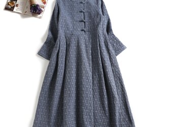 数限定　秋冬の綿麻ワンピース　手つくりボタン　ロングワンピース　ブルー1124-4の画像