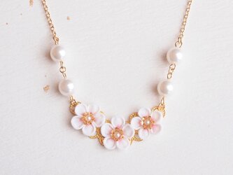 白梅のネックレス -淡雪- ＊つまみ細工＊の画像