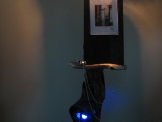 流木のウェルカムボード　照明付きの画像