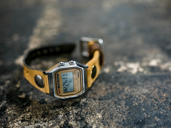 ベロアとヌメ革の2TONE腕時計 / ヴィンテージタンの画像