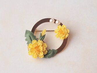 たんぽぽのリングブローチ ＊つまみ細工＊の画像