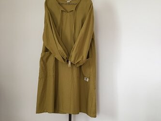 薄手起毛素材のワーキングワンピース マスタード M~LLの画像