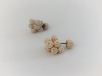 【Dots】9粒と1粒の2wayピアス [綿]  [片耳用]　[Φ5*9+Φ9]の画像