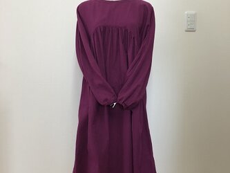 ギャザーたっぷり割烹着風ワンピースM~Lの画像