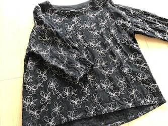 刺しゅう入りのブラウスM~Lの画像