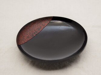 引盃       石目黒漆朱塗研出の画像