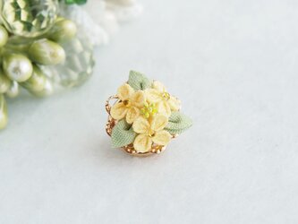 【マスクにも】菜の花のタックピン ＊つまみ細工＊の画像