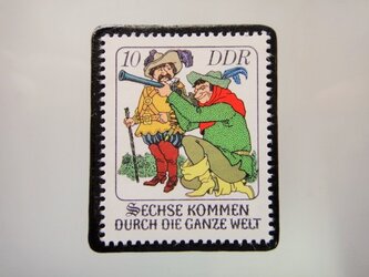 旧東ドイツ　童話切手ブローチ5032の画像