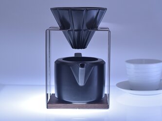 コーヒードリッパー・サーバー・黒　（磁器・ステンレス・木の組み合わせが美しいデザイン）の画像
