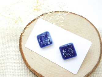 レトロ陶器ピアス★ snow blueの画像