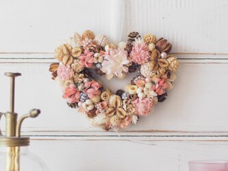 【トロッケンクランツ】木の実と小花のハートリースの画像