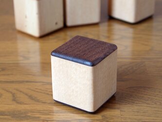マラカス 楽器「あずき」　ウォールナットの画像