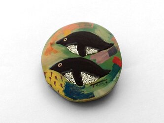 漆ブローチ「penguin」の画像