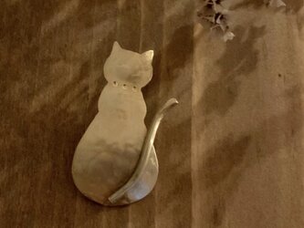 真鍮ブローチ 猫ブローチの画像