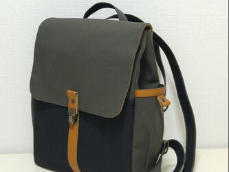 帆布シンプルリュック通勤通学A4対応(カーキ×ブラック)の画像