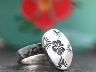 Hibiscus Stamp Ring "ハイビスカスのリング”の画像