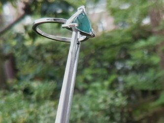 sv925　グランディディエライトのリング　　＜トリリアントカット＞の画像