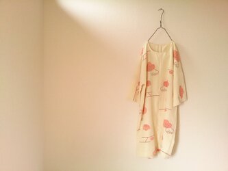着物リメイク　花柄ワンピースの画像