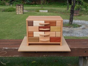 無垢材で作ったB-5サイズの引き出しの画像