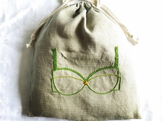 ブラ刺繍の巾着(グリーン)の画像