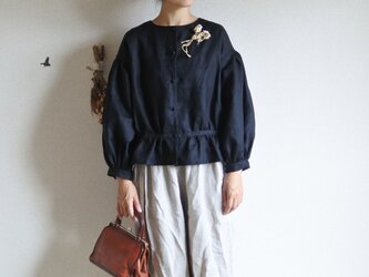 Hana ＊ blouse ブラックの画像