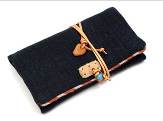 手織りのおお麻布と庄内刺し子の小物入れの画像