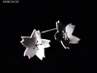 Simply Sakura Pierce：銀９２５桜ピアスの画像
