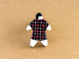 オヨヨちゃんブローチ（ロンドンガールに憧れて＊ビターレッド）【受注制作】の画像