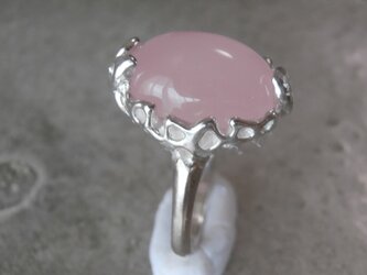 ピンクカルセドニーの指輪の画像