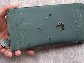刺繍革財布『街』水浅葱×Green（牛革）ラウンドファスナーの画像