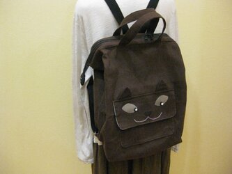 ネコ顔付きリュックの画像
