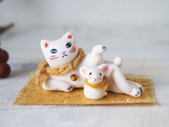 【陶器の招き猫＋干支のねずみ】＊マフラーaの画像