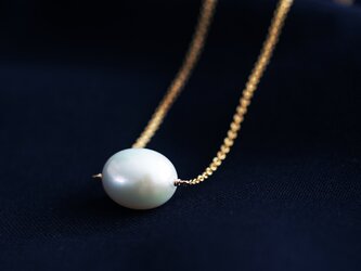ぽってり★まゆ玉真珠のシンプル45cmネックレス　～Gabrielaの画像