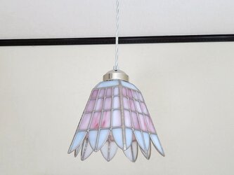 Lサイズ・ピンク＆ホワイトの格子模様にふち飾り（ステンドグラスペンダントライト）吊り下げガラス照明　(コード長さ選択可）の画像