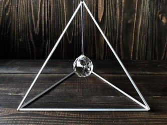 ヒンメリ「シンプルピラミッド」大サイズ　三角型　野外使用可なアルミ製　オプションでサンキャッチャー　幾何学オブジェ　シルバーの画像