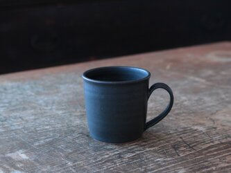 シンプルなマグカップ 黒の画像