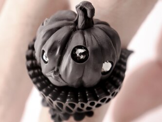 OBAKEDAZO ”Pumpkin head” Black collar / RINGの画像