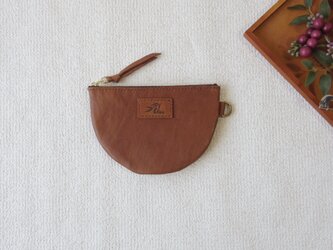 本革の半円ポーチ(brown)の画像