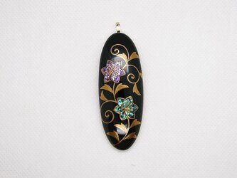 漆塗りペンダント　草花蒔絵　Ｃの画像