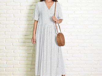 ドット柄カシュクールワンピース　＜ホワイト＞の画像
