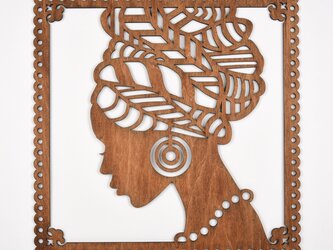 ビッグウッドフレーム「アフリカンウーマン」（木の壁飾り）の画像