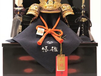 新商品　五月人形　成上５号曙塗収納飾りの画像