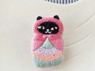 ニャトリョーシカ刺繍ブローチ【受注製作】の画像